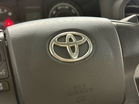 Used 2017 Toyota Tacoma 2WD Access Cab image 20