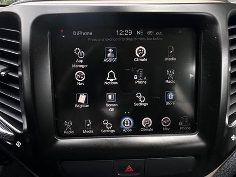 Used 2016 Jeep Cherokee Latitude FWD image 20