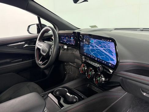 Used 2024 Chevrolet Blazer EV RS AWD/4WD image 31
