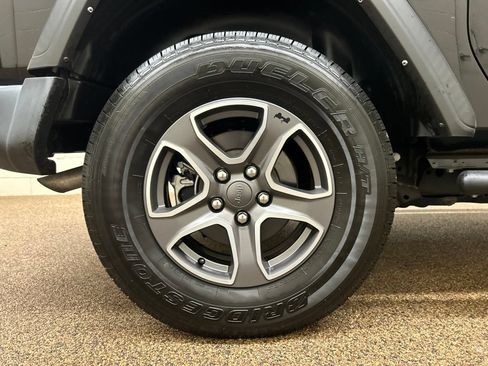 Used 2022 Jeep Wrangler Sport AWD/4WD image 22