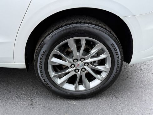 Used 2023 Buick Enclave Avenir w/ Avenir Technology Package AWD/4WD image 10