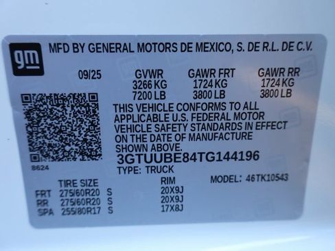 New 2026 GMC Sierra 1500 SLE w/ X31 Off-Road Package AWD/4WD image 25