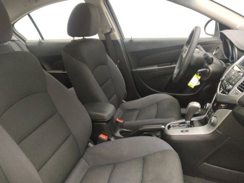 Used 2015 Chevrolet Cruze LT image 21