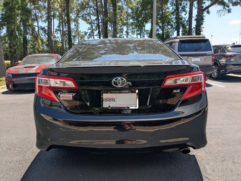 Used 2013 Toyota Camry SE FWD image 6