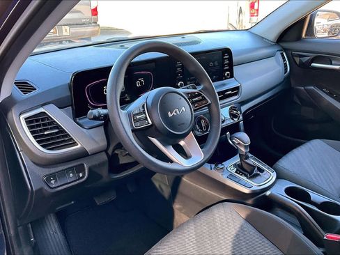 Used 2025 Kia Seltos LX image 15