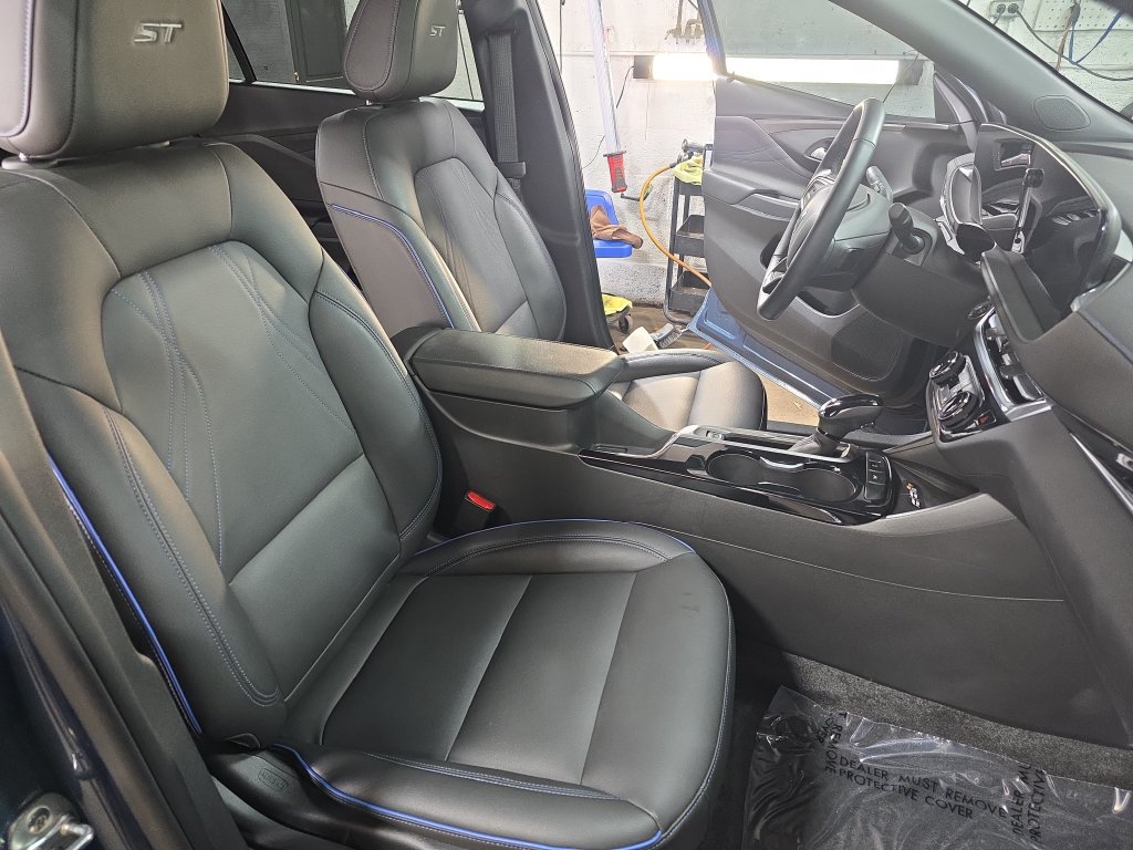 Used 2024 Buick Envista Sport Touring w/ Convenience I Package FWD image 12