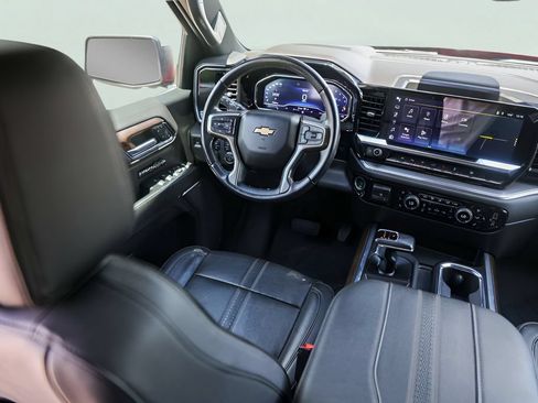 Used 2023 Chevrolet Silverado 1500 High Country w/ High Country Premium Package AWD/4WD image 30