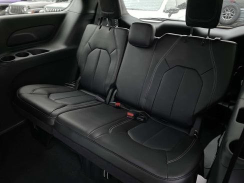 New 2026 Chrysler Voyager LX image 8