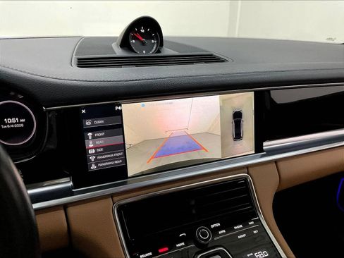 Used 2018 Porsche Panamera 4 AWD/4WD image 29