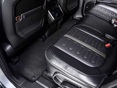 Used 2024 Rivian R1S Adventure AWD/4WD image 18