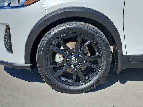 Used 2024 Nissan Kicks SV FWD image 32