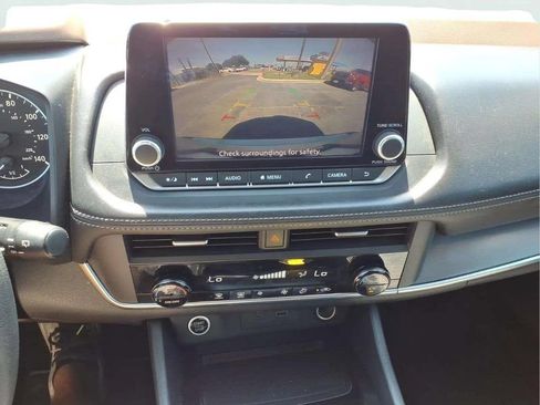 Used 2023 Nissan Rogue SV FWD image 16