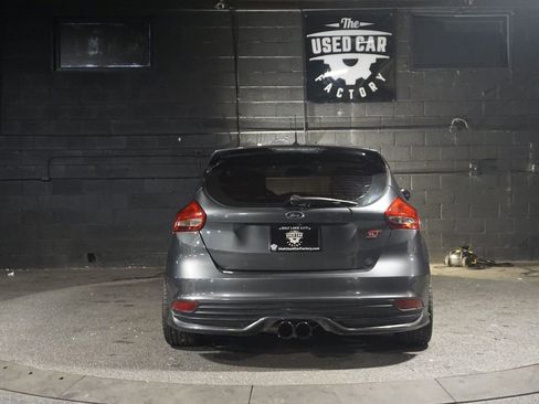 Used 2016 Ford Focus ST w/ Equipment Group 401A image 4