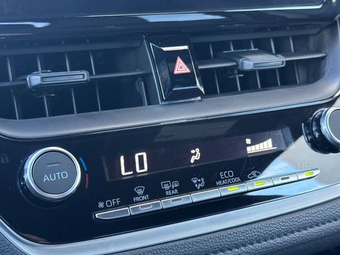 Certified 2025 Toyota Corolla SE image 26