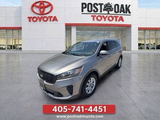 Used 2019 Kia Sorento FWD V6 video 1