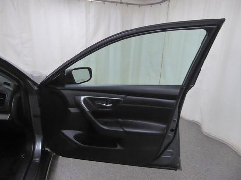Used 2015 Nissan Altima 2.5 S w/ Power Driver Seat Package FWD image 23
