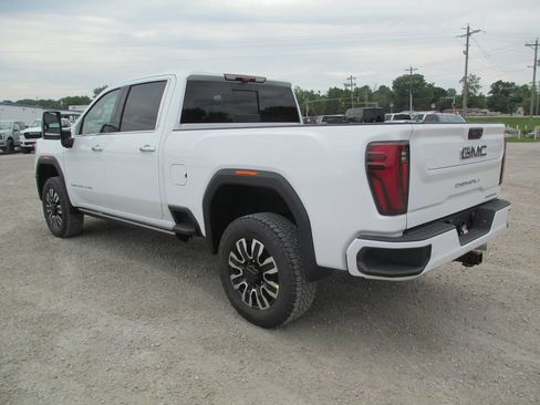 New 2026 GMC Sierra 2500 Denali Ultimate w/ Max Trailering Package AWD/4WD image 9