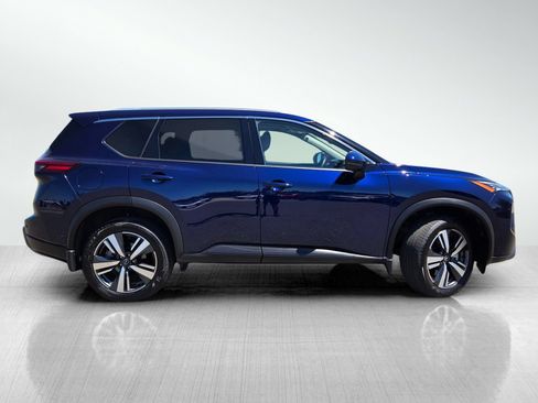 Used 2025 Nissan Rogue SL w/ Tech Package AWD/4WD image 3