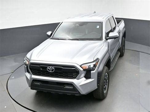 Used 2024 Toyota Tacoma 4x4 Double Cab image 38