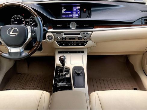 Used 2013 Lexus ES 350 w/ Premium Pkg image 7