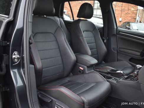 Used 2017 Volkswagen GTI SE FWD image 12