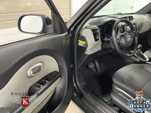 Used 2018 Kia Soul w/ Convenience Package FWD image 11