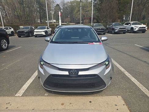 Used 2024 Toyota Corolla LE image 12