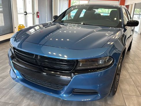Used 2022 Dodge Charger SXT w/ Blacktop Package RWD image 6