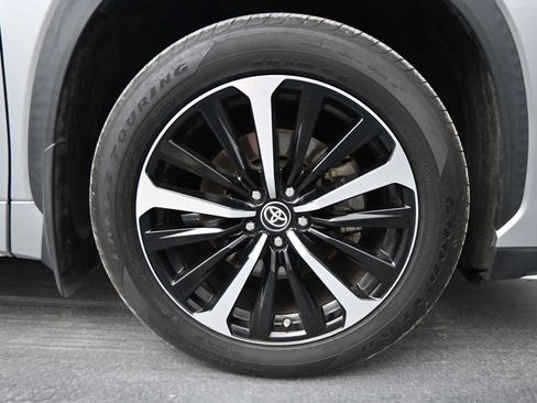 Used 2021 Toyota Highlander XSE AWD/4WD image 10