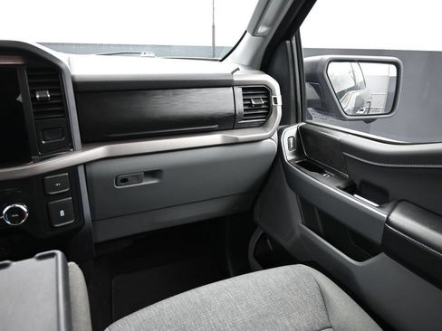 Used 2024 Ford F150 XLT AWD/4WD image 6