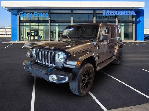 Used 2022 Jeep Wrangler Unlimited Sahara w/ Cold Weather Group AWD/4WD image 4
