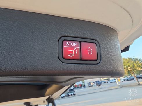 Used 2018 Mercedes-Benz GLS 550 4MATIC image 26