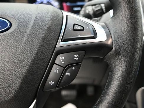 Certified 2019 Ford Edge Titanium w/ Cold Weather Package AWD/4WD image 17
