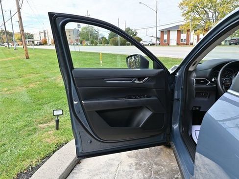 Used 2023 MAZDA CX-5 Carbon Edition image 25