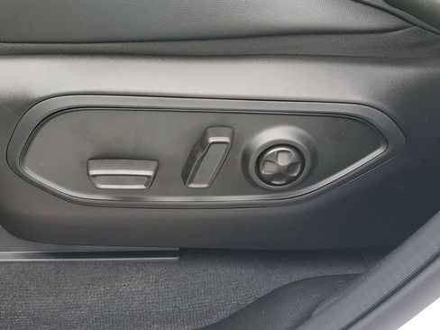 New 2025 Jeep Grand Cherokee L Altitude image 25