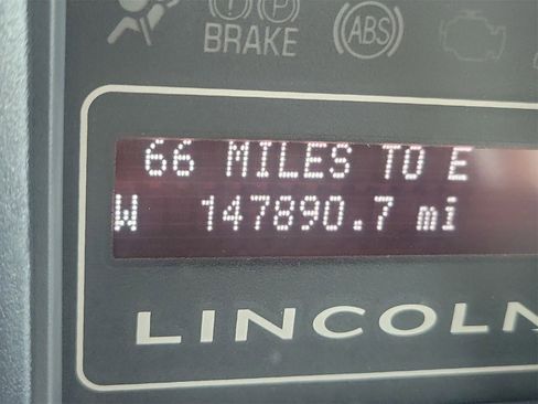 Used 2013 Lincoln Navigator 4WD w/ HD Trailer Tow Pkg image 28