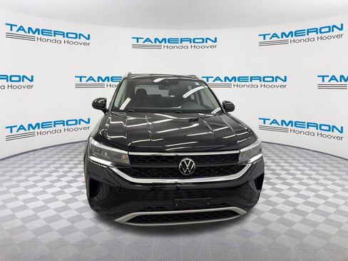 Used 2024 Volkswagen Taos SE AWD/4WD image 8