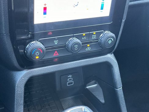 New 2025 Ford Ranger XLT w/ Black Appearance Package image 19