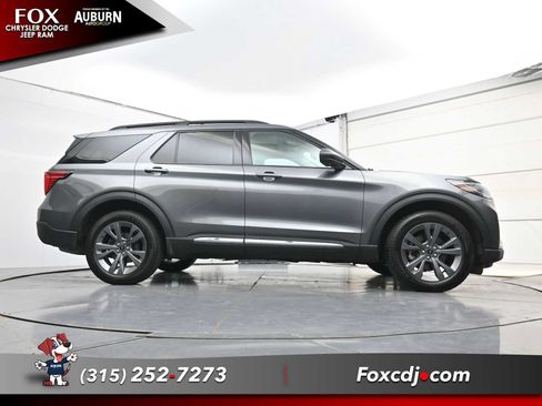 Used 2025 Ford Explorer Active w/ Active Comfort Package AWD/4WD image 29