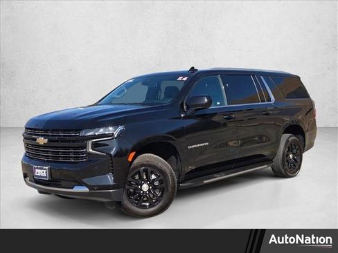 Used 2024 Chevrolet Suburban LT image 1