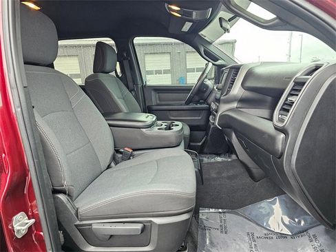 Used 2024 RAM 2500 Tradesman w/ Chrome Appearance Group image 12