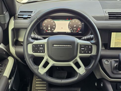 Used 2024 Land Rover Defender 110 S image 14