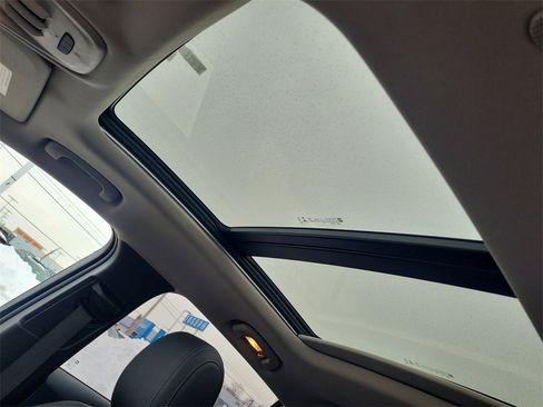 Used 2023 Buick Encore GX Essence w/ Experience Buick Package image 31