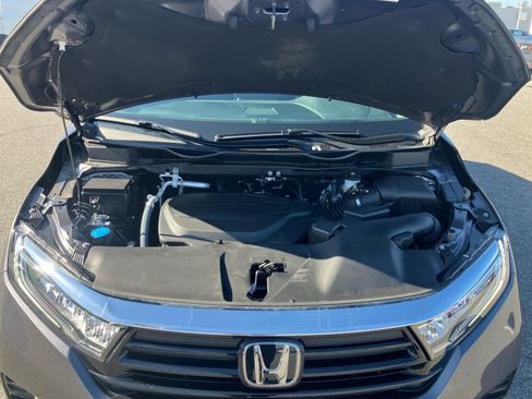 Certified 2024 Honda Odyssey EX-L image 16