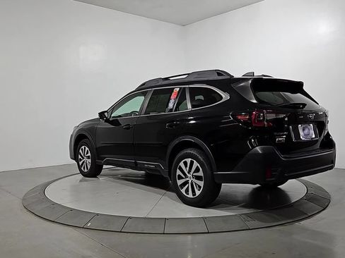 Used 2021 Subaru Outback Premium AWD/4WD image 3