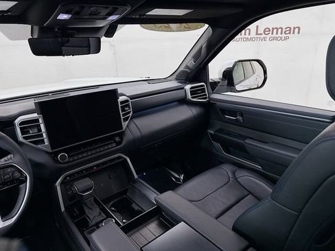 Used 2025 Toyota Sequoia Platinum image 24