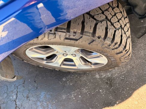 Used 2019 RAM 1500 Laramie image 39