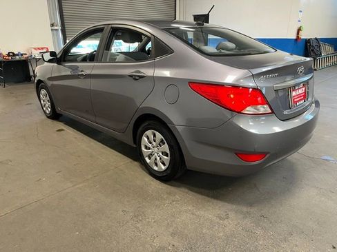 Used 2016 Hyundai Accent SE FWD image 5