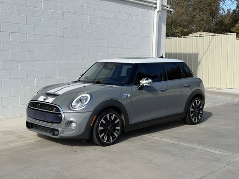 Used 2017 MINI Cooper S image 3