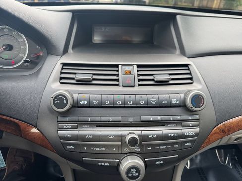 Used 2011 Honda Accord EX image 22